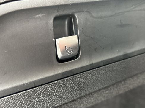 Certified 2022 Mercedes-Benz GLC 300 image 11