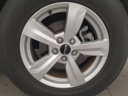 Used 2023 Kia Sorento LX FWD image 31