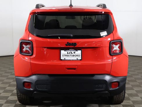 Used 2020 Jeep Renegade Altitude FWD image 9