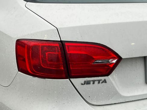 Used 2011 Volkswagen Jetta SE image 14