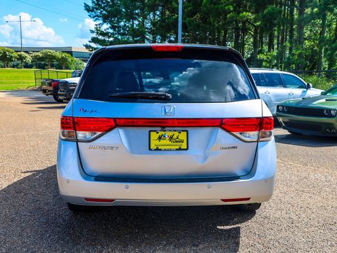 Used 2015 Honda Odyssey Touring image 5