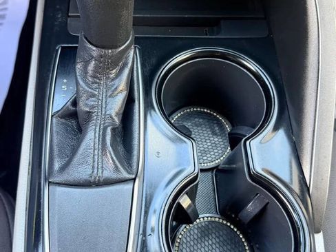 Used 2019 Toyota Camry LE image 11