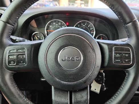 Used 2018 Jeep Wrangler Unlimited Sport w/ Connectivity Group AWD/4WD image 24
