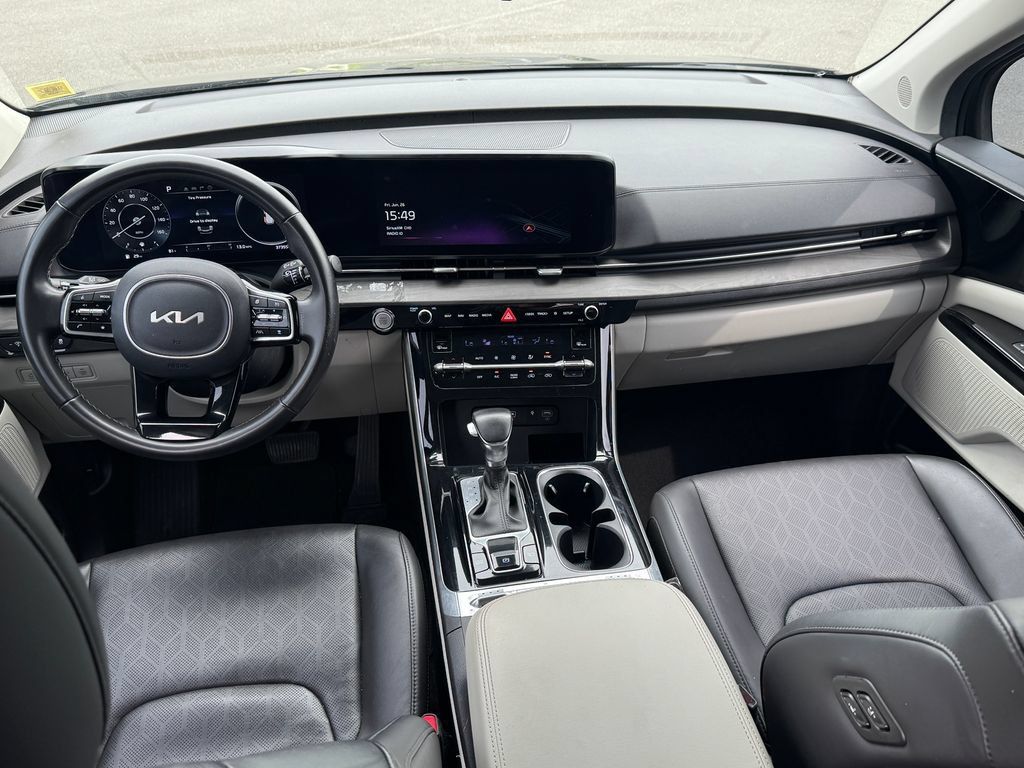 Used 2024 Kia Carnival SX FWD image 12