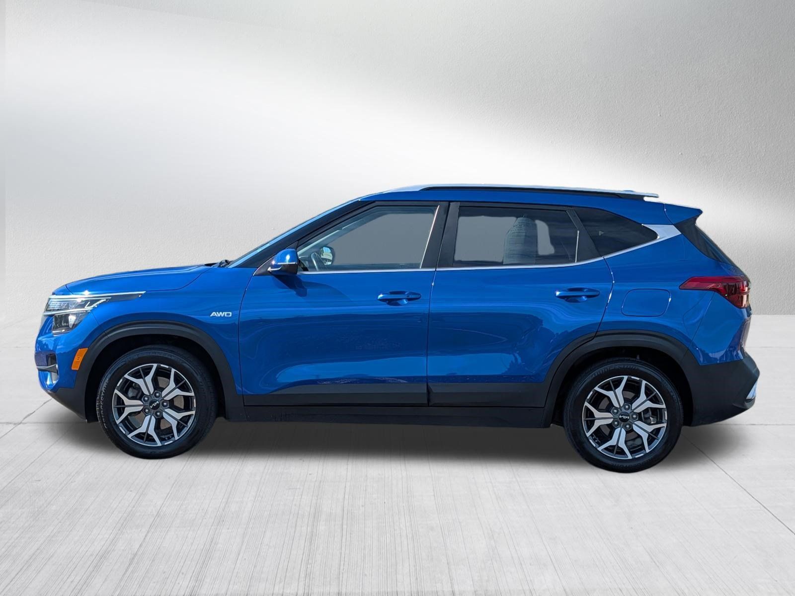 Certified 2023 Kia Seltos EX AWD/4WD image 2