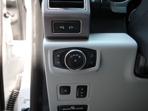 Used 2022 Ford F250 Limited AWD/4WD image 26