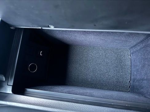 Used 2025 Toyota Crown Signia image 19