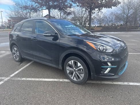Used 2022 Kia Niro EX Premium image 6