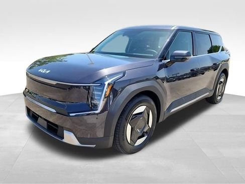 New 2026 Kia EV9 Light RWD image 8