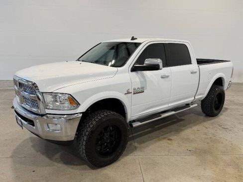 Used 2013 RAM 2500 Laramie w/ Convenience Group AWD/4WD image 2
