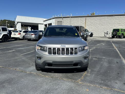 Used 2016 Jeep Grand Cherokee Laredo image 4