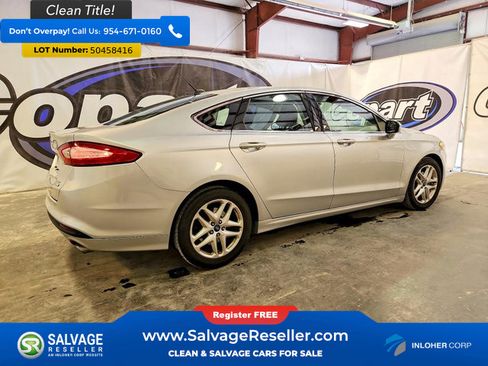 Used 2016 Ford Fusion SE w/ Equipment Group 202A FWD image 4
