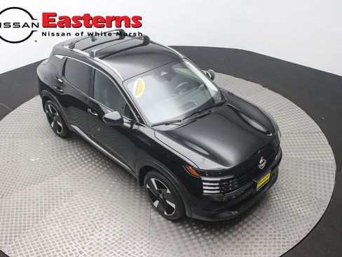 Used 2025 Nissan Kicks SR image 4