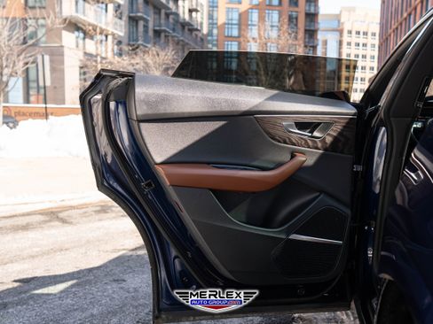 Used 2021 Audi Q8 Premium Plus image 47