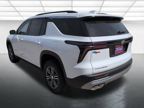 New 2026 Chevrolet Traverse LT FWD image 2