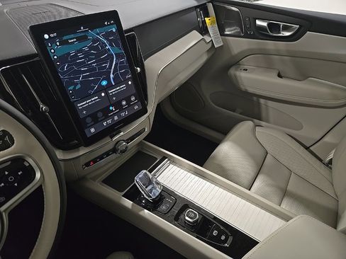 New 2026 Volvo XC60 T8 Ultra w/ Protection Package Premier image 13