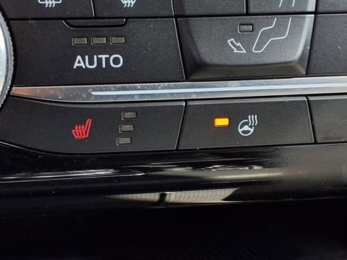 Certified 2021 Ford Escape SE w/ Cold Weather Package image 3