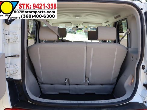 Used 2012 Nissan Cube 1.8 SL w/ Interior Designer Pkg FWD image 15