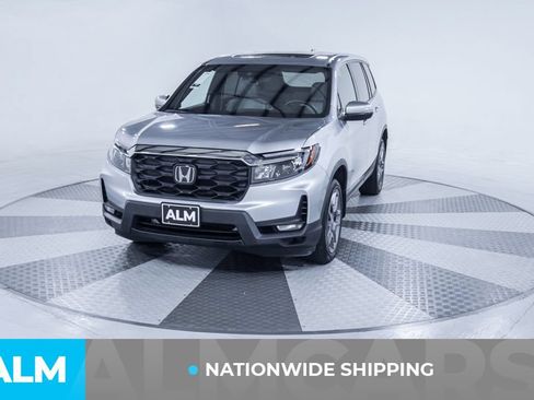 Used 2023 Honda Passport EX-L image 2