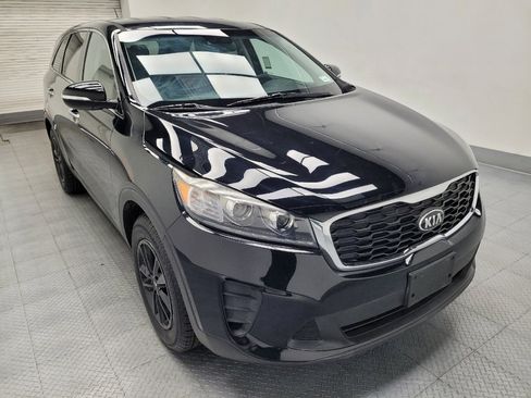 Used 2019 Kia Sorento L FWD image 13