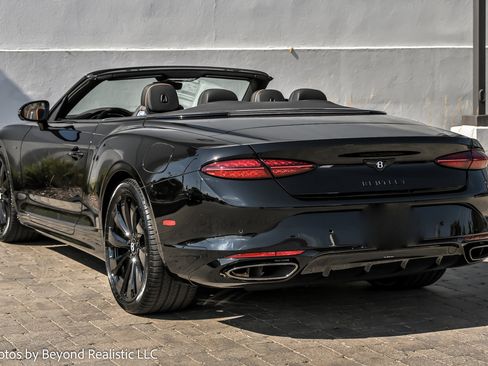 New 2025 Bentley Continental GTC image 11