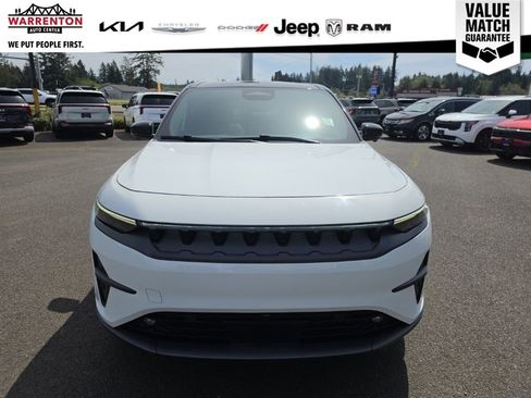 Used 2024 Jeep Wagoneer Launch Edition AWD/4WD image 8