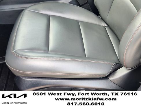 Used 2025 Ford Explorer Active w/ Active Comfort Package RWD image 23
