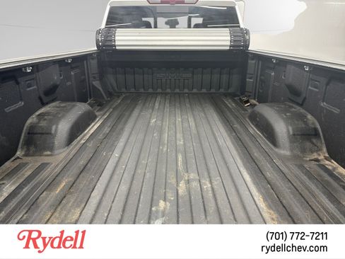 Used 2024 GMC Sierra 2500 SLT image 18