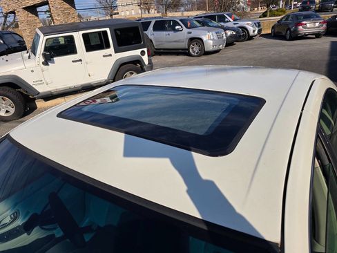 Used 2003 Nissan Maxima SE image 10