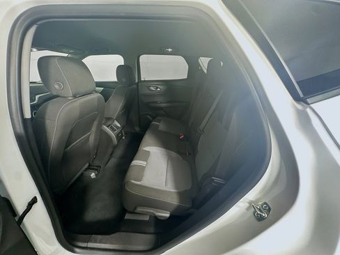 Used 2025 Chevrolet Blazer LT image 28