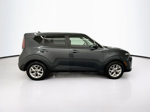 Used 2025 Kia Soul LX w/ LX Technology Package FWD image 10