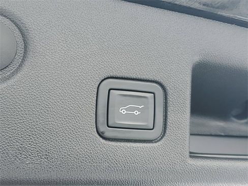 Used 2024 Chevrolet Equinox RS image 9