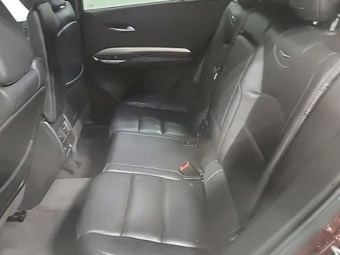 Used 2023 Cadillac XT4 Premium Luxury image 9