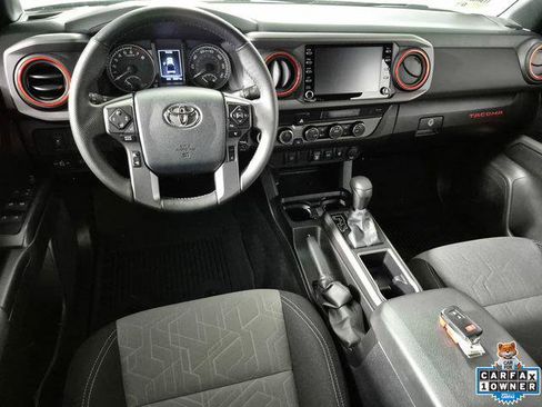 Certified 2023 Toyota Tacoma TRD Off-Road AWD/4WD image 10