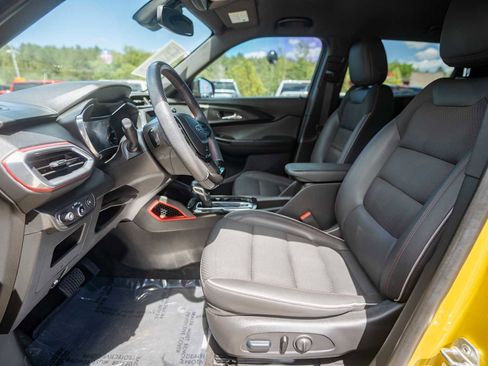 Used 2023 Chevrolet TrailBlazer RS w/ Convenience Package FWD image 10