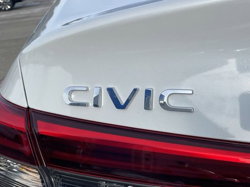 Used 2023 Honda Civic Sport image 16