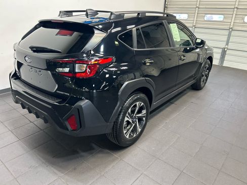 Used 2024 Subaru Crosstrek 2.0i Premium AWD/4WD image 3