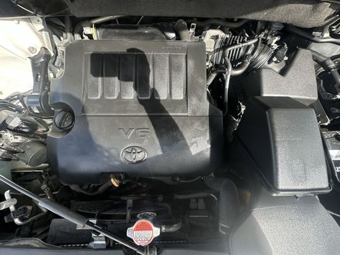 Used 2016 Toyota Highlander XLE image 18