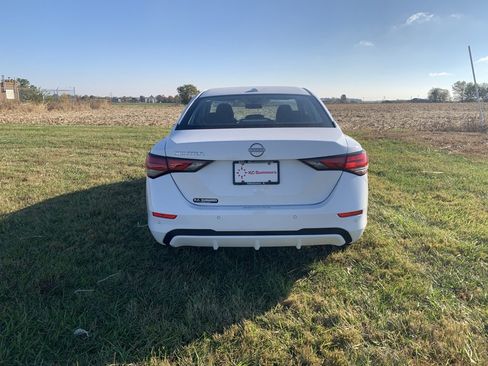 New 2025 Nissan Sentra SV w/ SV Premium Package image 6