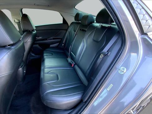 Used 2024 Hyundai Elantra Limited FWD image 21