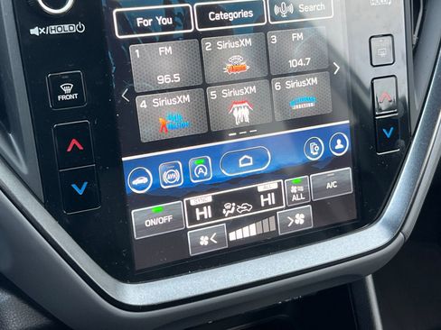 Used 2025 Subaru Crosstrek 2.5i Limited w/ Crosstrek Mirror Package image 21