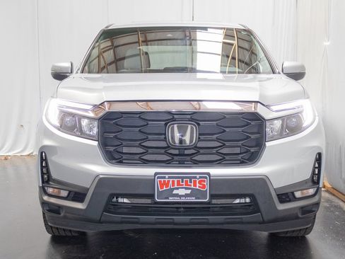 Used 2023 Honda Passport EX-L image 2
