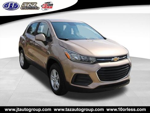 Used 2018 Chevrolet Trax LS AWD/4WD image 1
