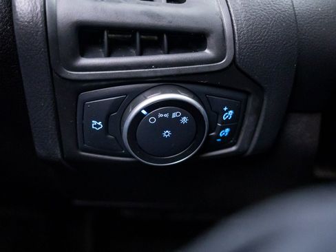 Used 2018 Ford Focus SE image 23