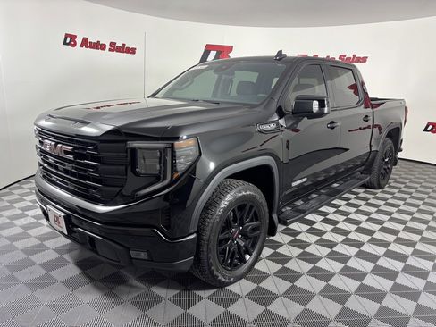 Used 2024 GMC Sierra 1500 Elevation w/ Elevation Premium Package image 2