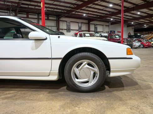 Used 1993 Ford Thunderbird Super RWD image 11