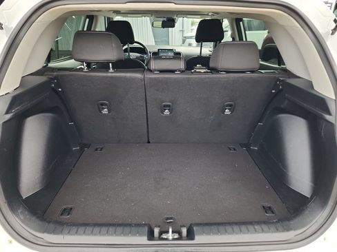 Used 2024 Hyundai Venue SEL FWD image 40