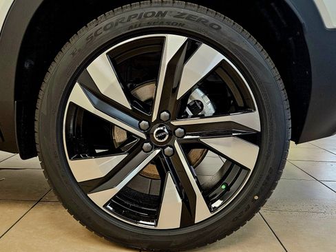 New 2026 Volvo XC40 B4 Plus w/ Climate Package image 48