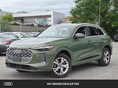 Used 2025 Audi Q5 Premium w/ Convenience Package
