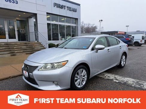 Used 2013 Lexus ES 350 w/ Premium Pkg image 2